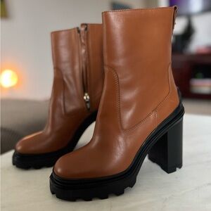Tod's Brown Leather Heeled Boots